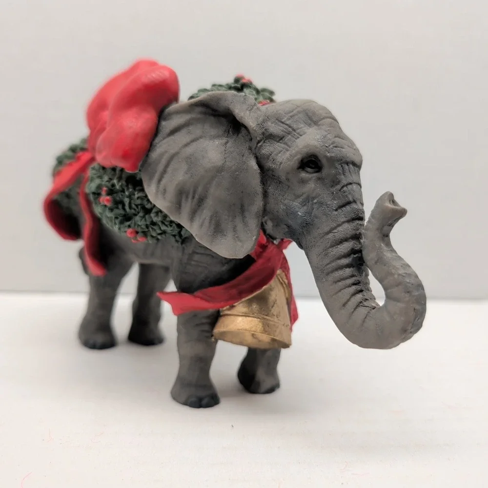Christmas Elephant Figurine Resin Holiday Red Bow Gold Bell‎ 4.5